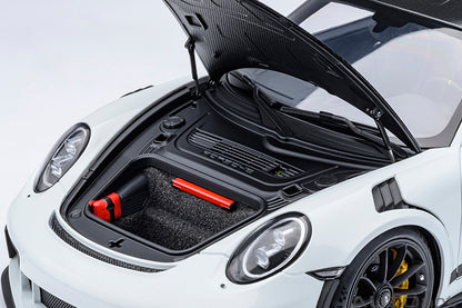 Porsche 911 GT2 RS Weissach Package