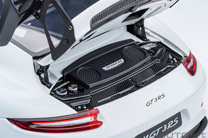 Porsche 911 GT2 RS Weissach Package