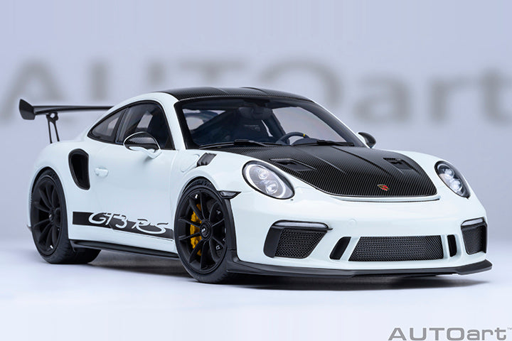 Porsche 911 GT2 RS Weissach Package