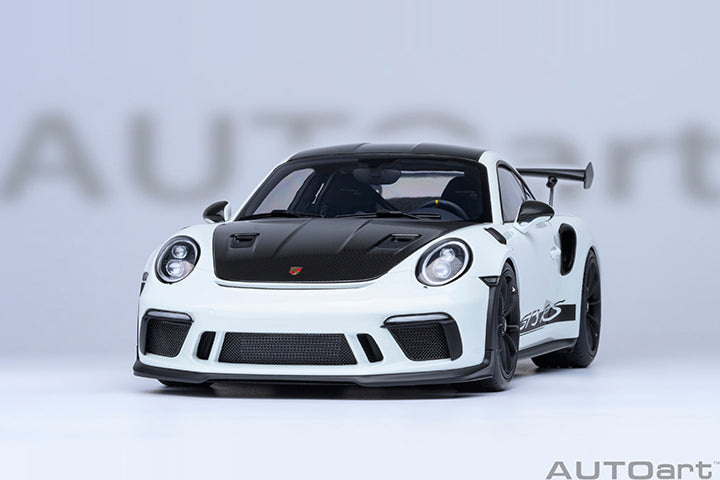 Porsche 911 GT2 RS Weissach Package
