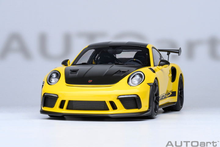 Porsche 911 GT2 RS Weissach Package Racing Yellow