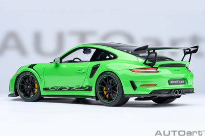 Porsche 911 GT2 RS Weissach Package