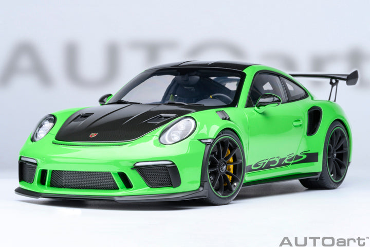 Porsche 911 GT2 RS Weissach Package