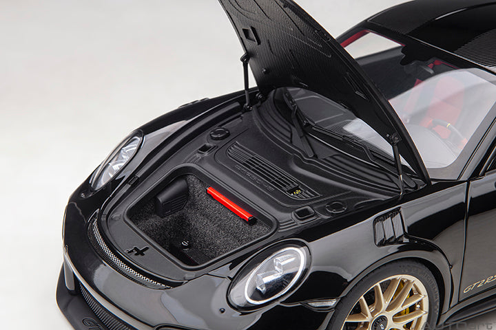 Porsche 911 GT2 RS Weissach Package