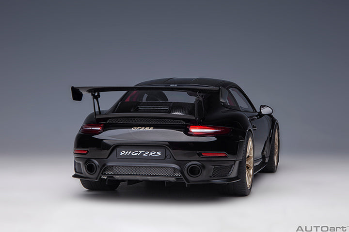 Porsche 911 GT2 RS Weissach Package