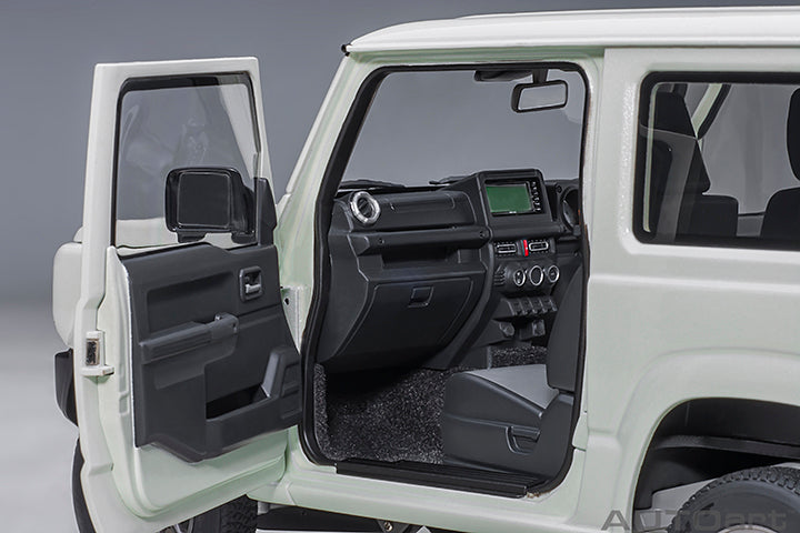 Suzuki Jimny JB64 Pure White Pearl