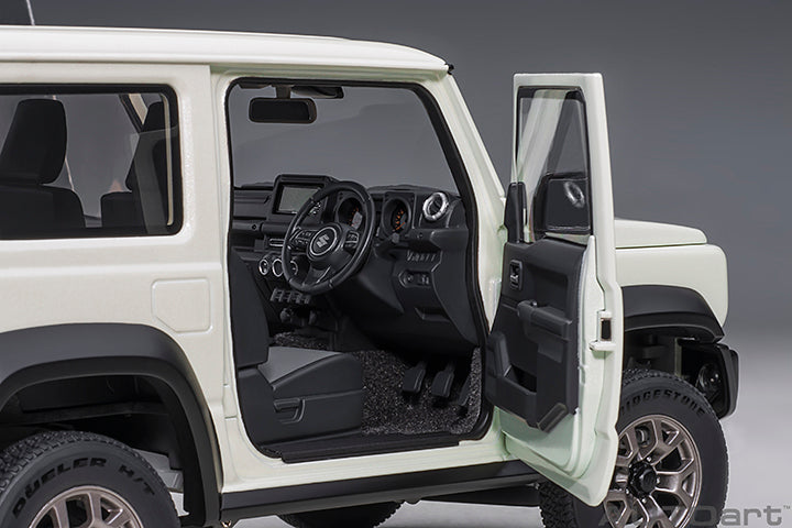 Suzuki Jimny Sierra JB74 Pure White Pearl