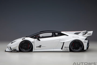 Liberty Walk LB Huracán GT White Silhouette Works