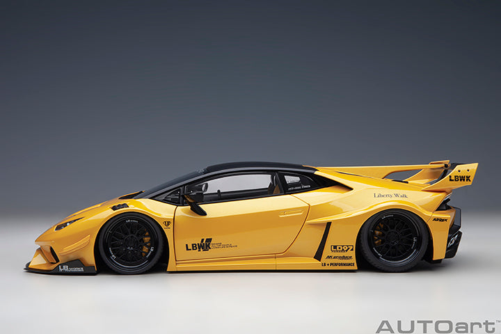 Liberty Walk LB Huracán GT Metallic Yellow