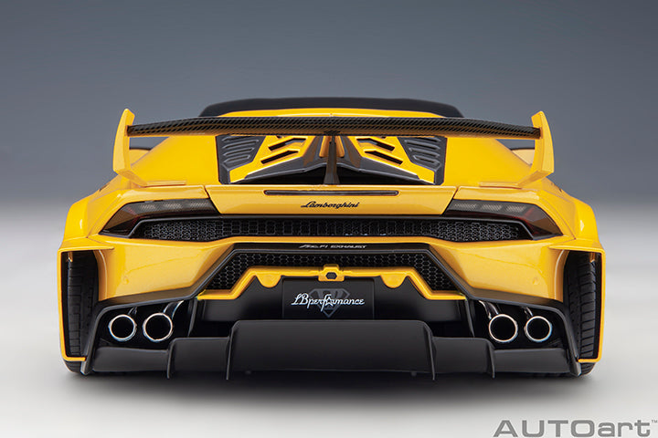 Liberty Walk LB Huracán GT Metallic Yellow