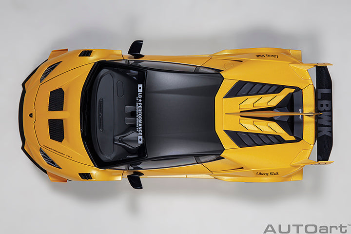 Liberty Walk LB Huracán GT Metallic Yellow
