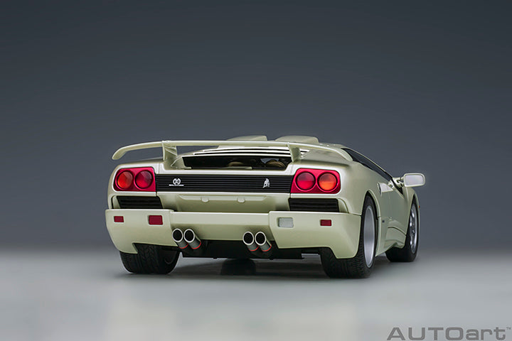 Lamborghini Diablo SE30 JOTA 1995 Balloon White