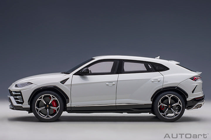 Lamborghini Urus Bianco Icarus