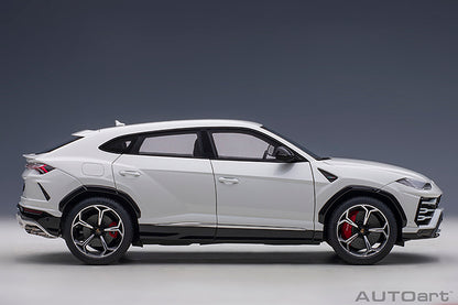 Lamborghini Urus Bianco Icarus