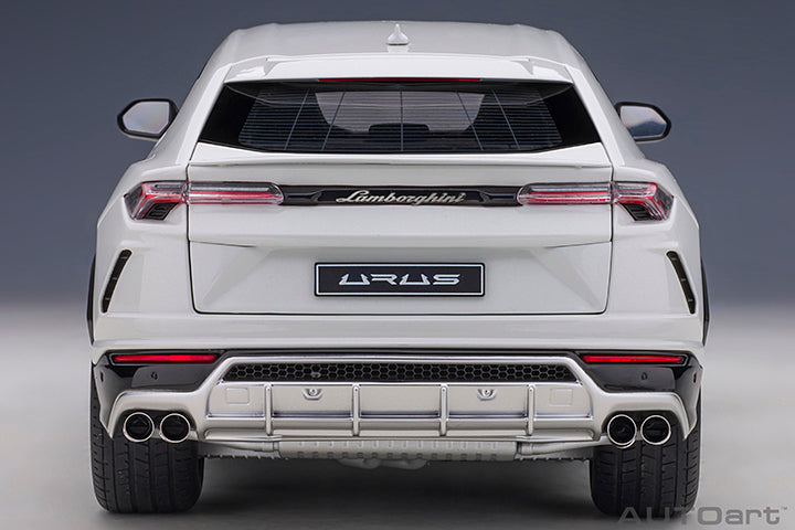 Lamborghini Urus Bianco Icarus