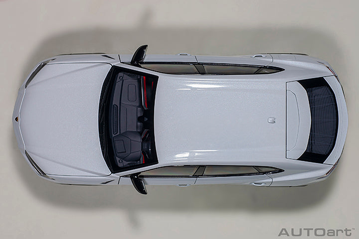 Lamborghini Urus Bianco Icarus
