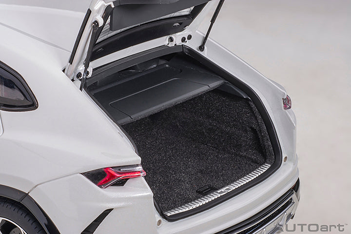 Lamborghini Urus Bianco Icarus