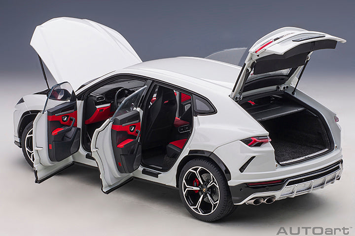 Lamborghini Urus Bianco Icarus