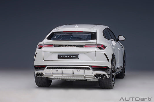 Lamborghini Urus Bianco Icarus
