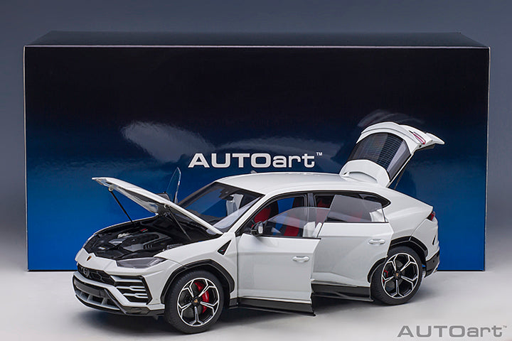 Lamborghini Urus Bianco Icarus