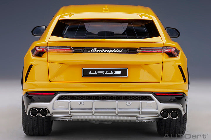 Lamborghini Urus Giallo Auge