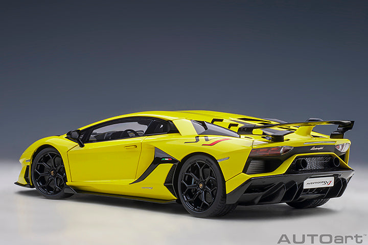 Lamborghini Aventador SVJ Giallo Tenerife