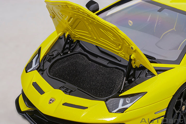 Lamborghini Aventador SVJ Giallo Tenerife