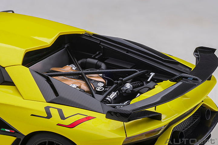 Lamborghini Aventador SVJ Giallo Tenerife