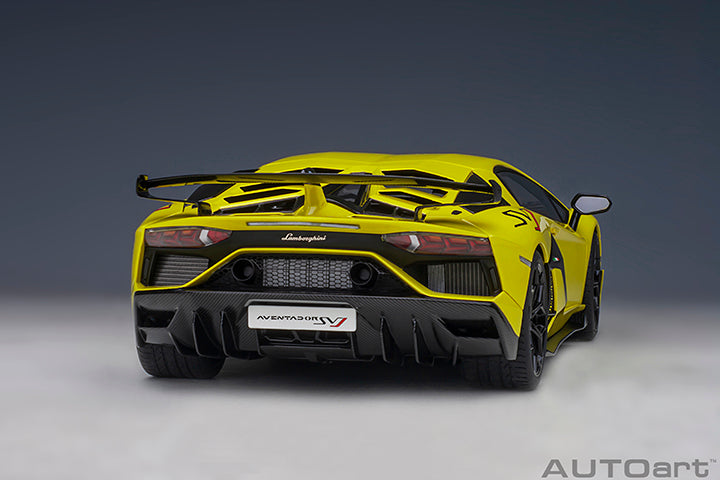 Lamborghini Aventador SVJ Giallo Tenerife