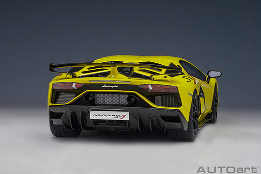 Lamborghini Aventador SVJ Giallo Tenerife