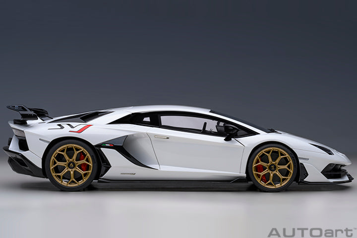 Lamborghini Aventador SVJ Bianco Asopo