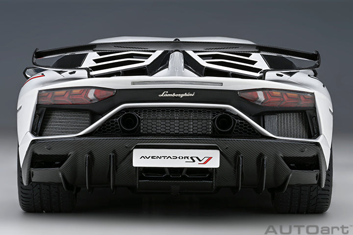 Lamborghini Aventador SVJ Bianco Asopo