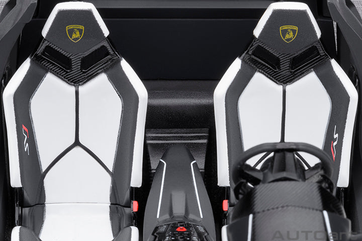 Lamborghini Aventador SVJ Bianco Asopo
