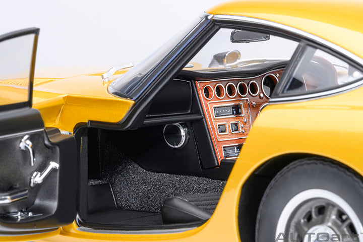 Toyota 2000GT 1967 Gold