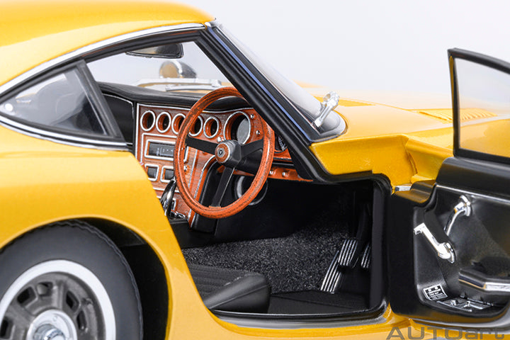 Toyota 2000GT 1967 Gold