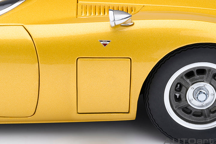 Toyota 2000GT 1967 Gold