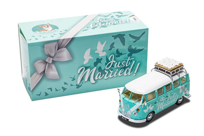 Volkswagen Campervan 'Just Married'