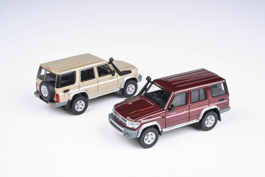 Toyota Land Cruiser 76 Vintage Gold