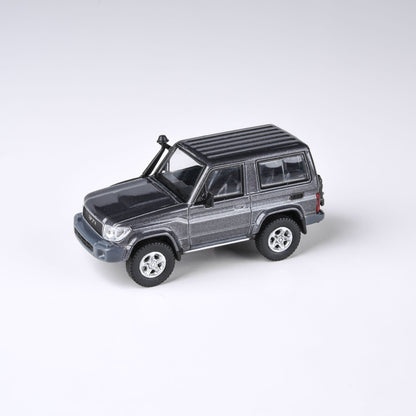 Toyota Land Cruiser 71 Short Wheel Base, French Vanilla