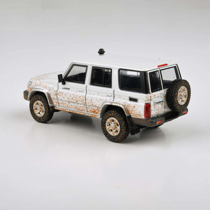Toyota Land Cruiser LC76 Off-Road Effect