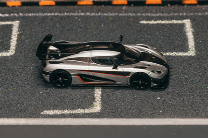 Koenigsegg One:1 Silver/Black