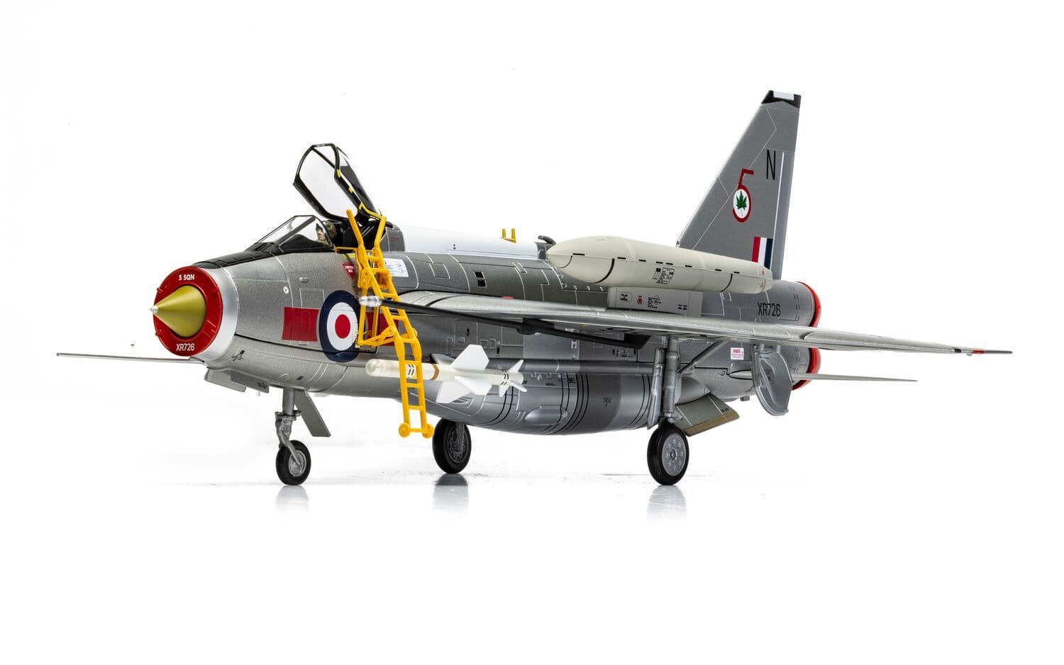 English Electric Lightning F.6 XR726/N RAF No.5 Squadron Binbrook Wing