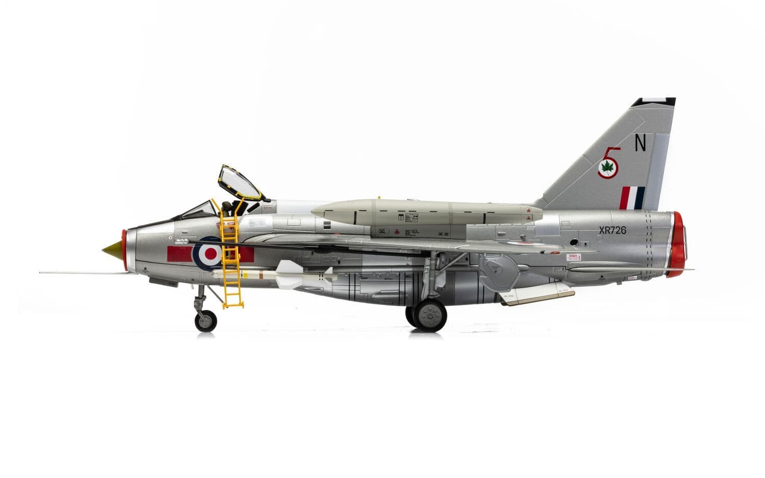 English Electric Lightning F.6 XR726/N RAF No.5 Squadron Binbrook Wing