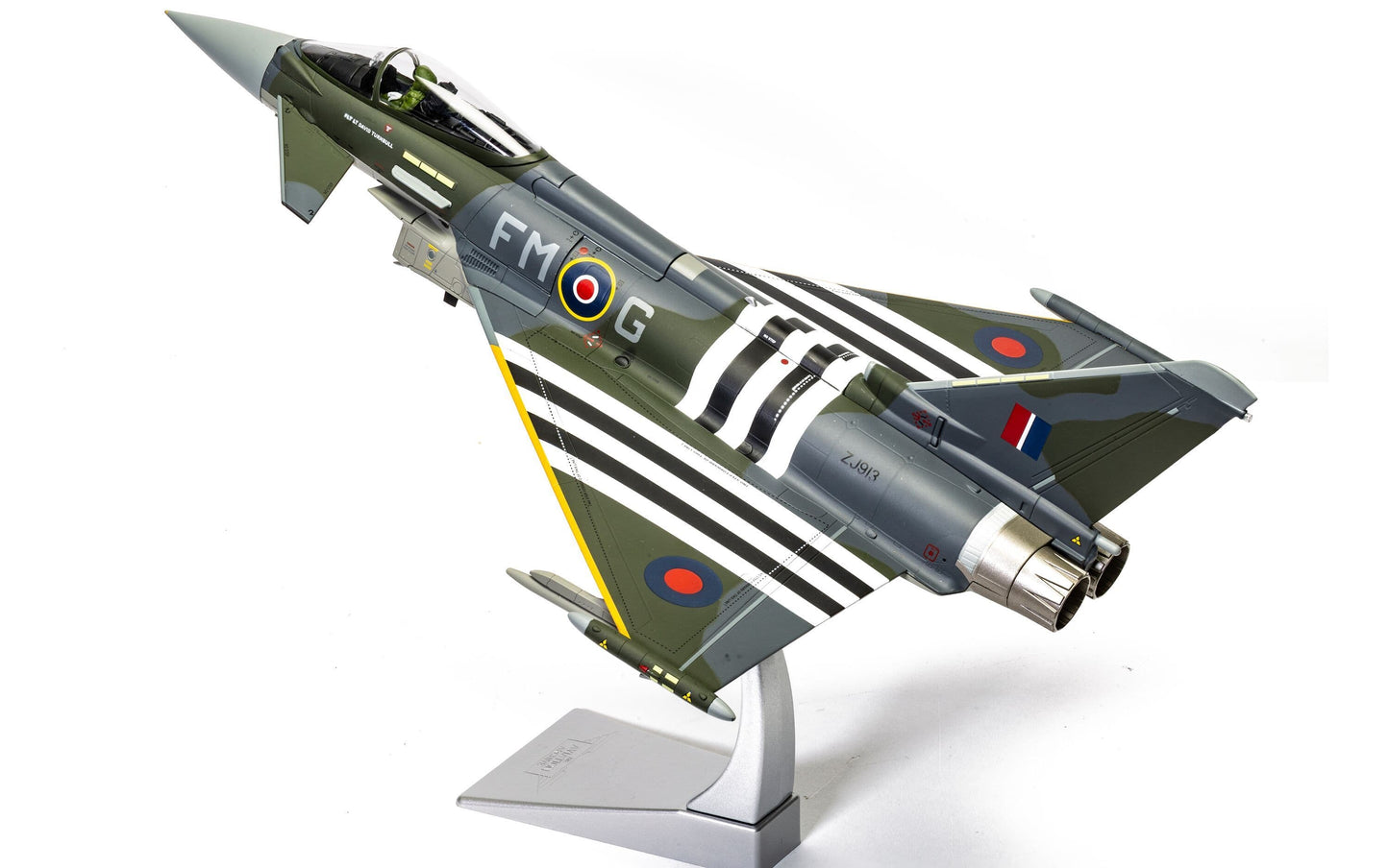 Eurofighter Typhoon FGR4 ZJ913 FM-G Flt Lt David Turnbull RAF No.29 Squadron