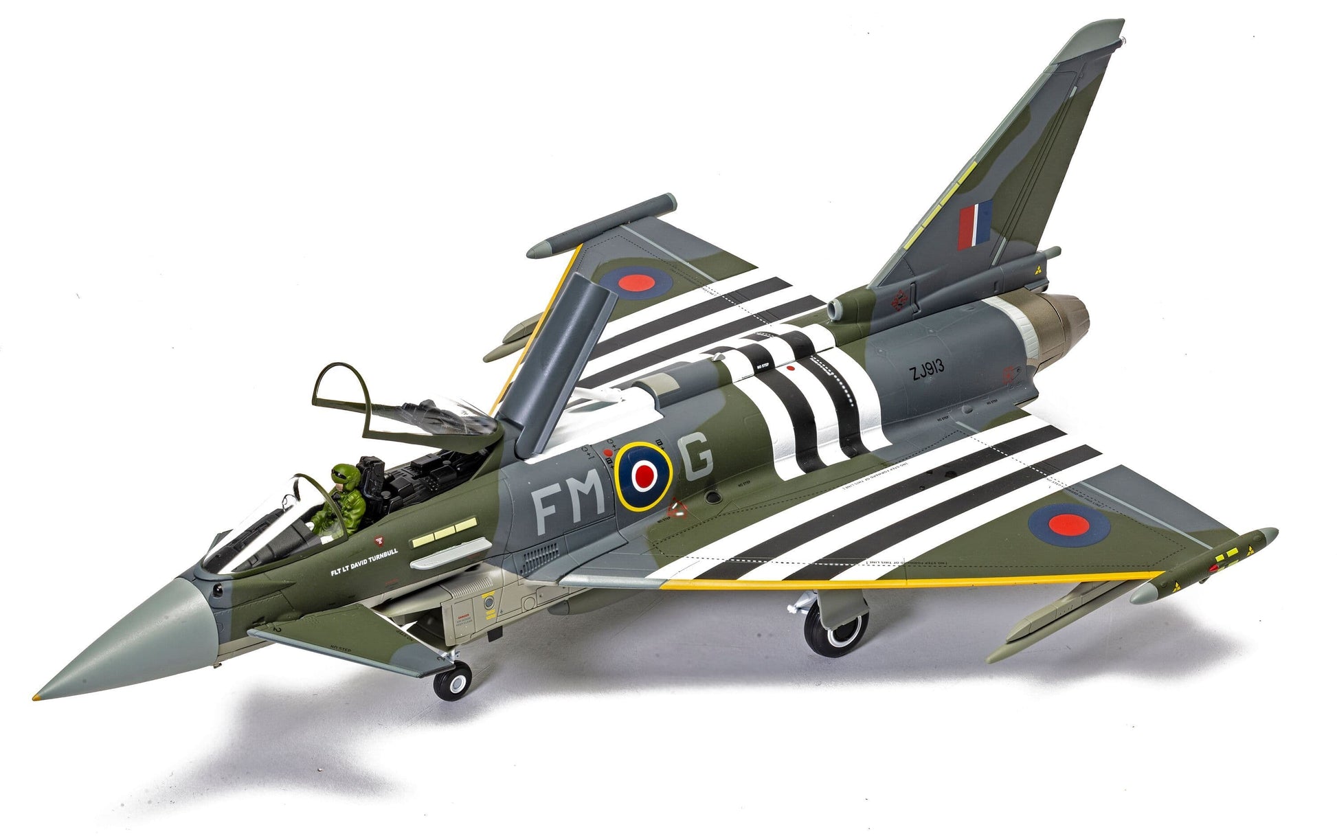 Eurofighter Typhoon FGR4 ZJ913 FM-G Flt Lt David Turnbull RAF No.29 Squadron
