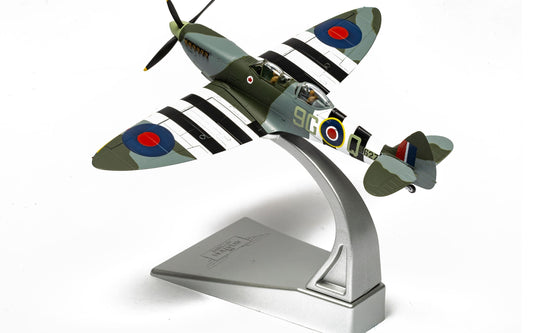 Supermarine Spitfire T9 MJ627 / 9G-Q G-BMSB