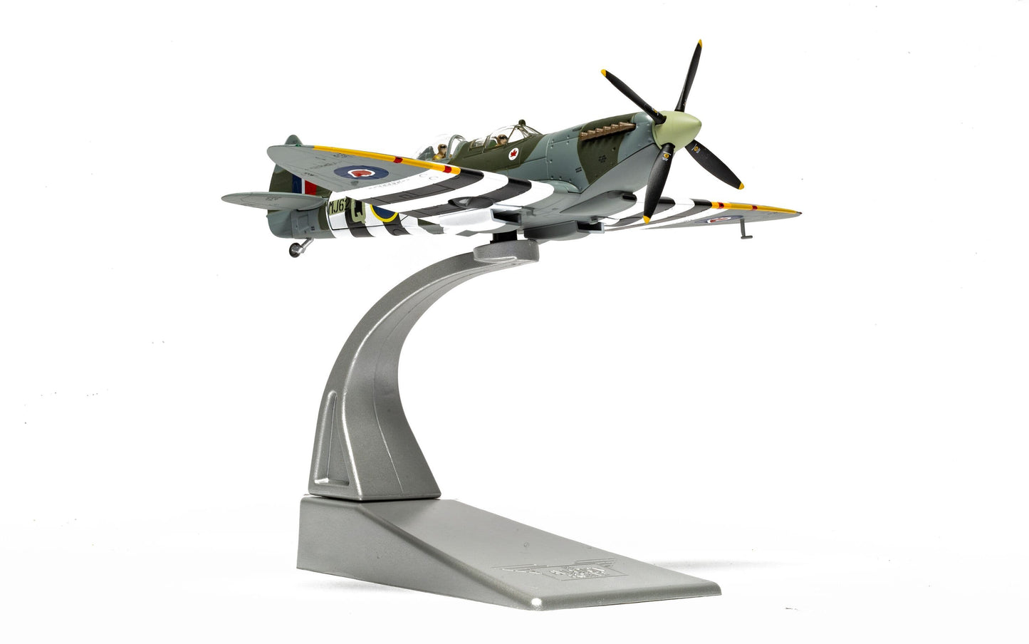 Supermarine Spitfire T9 MJ627 / 9G-Q G-BMSB