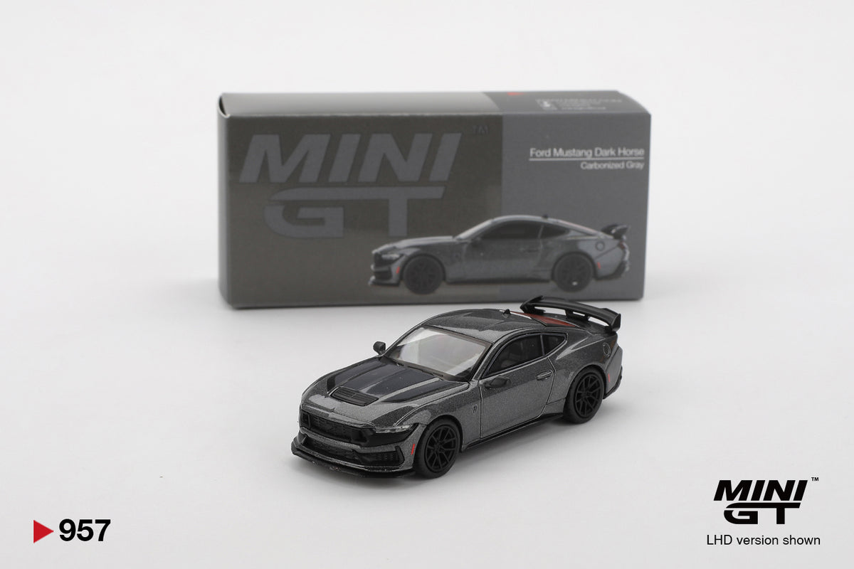Ford Mustang Dark Horse Carbonized Grey