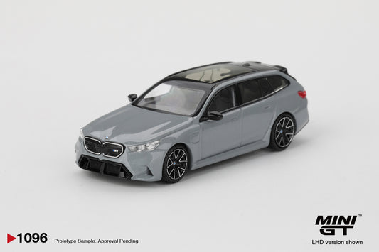 BMW M5 Touring G99 Brooklyn Grey Metallic