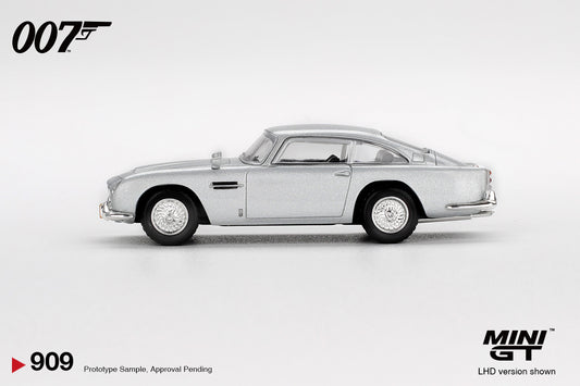 Aston Martin DB5 Casino Royale